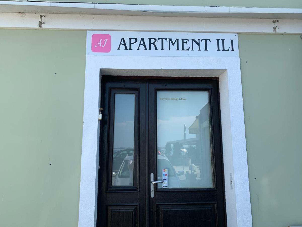 Apartment Ili ไพราน ภายนอก รูปภาพ